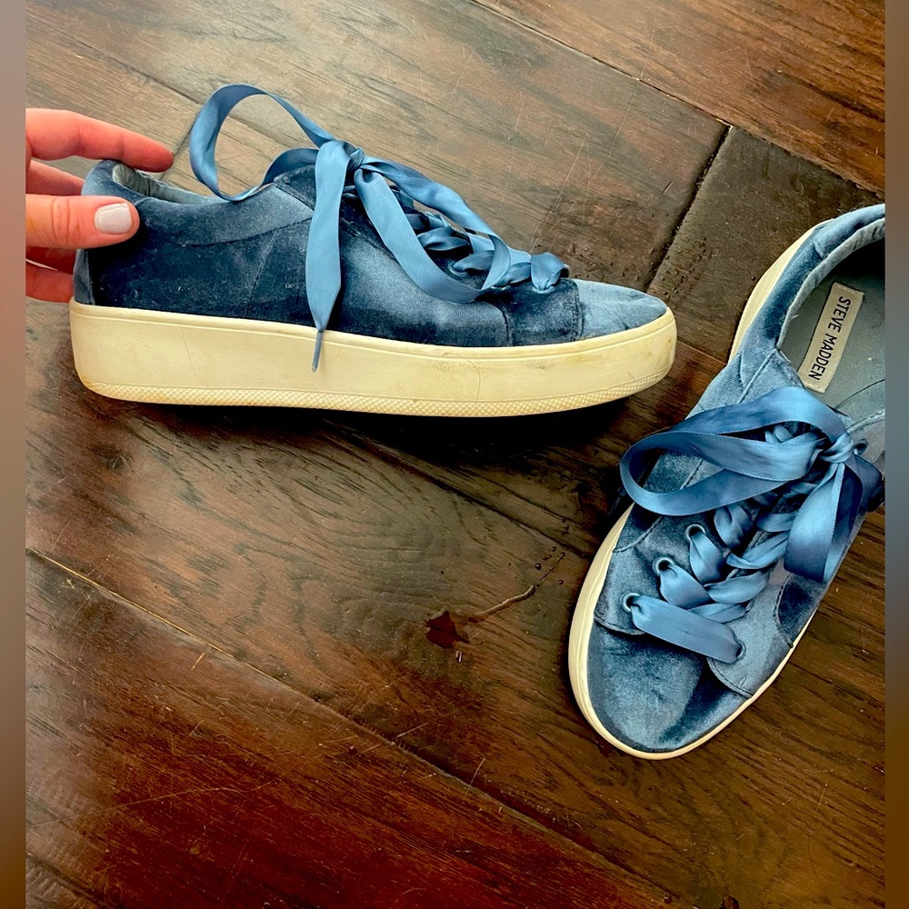 Women’s platform shoes